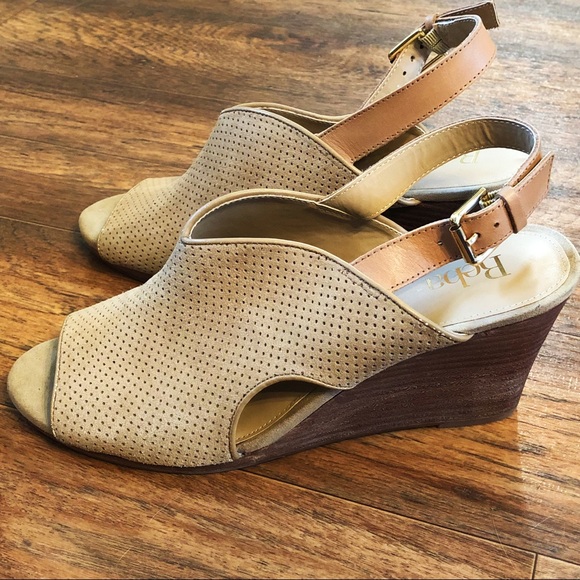 Reba by Reba McEntire Tan Peep Toe Anny Sandals 10 - Picture 3 of 15